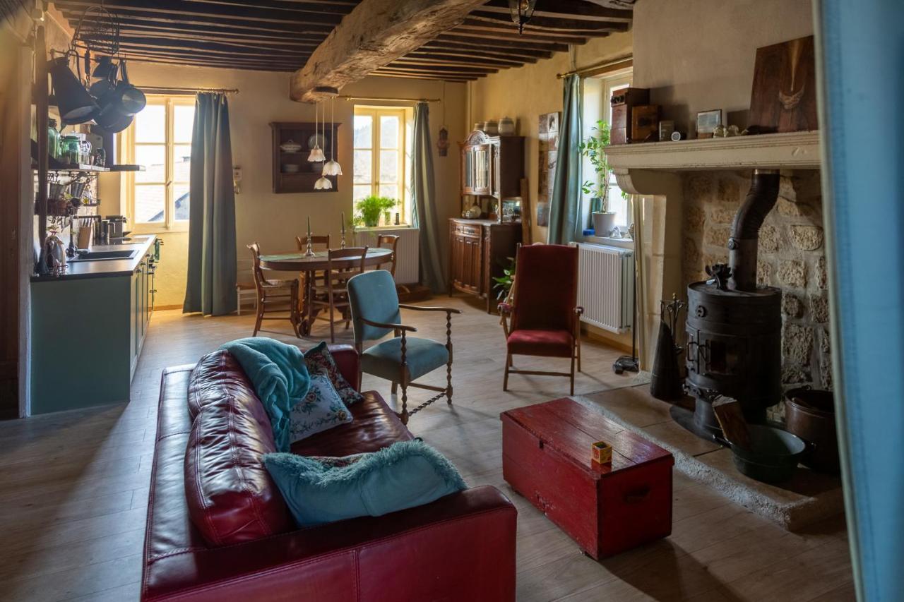 Haute Dône, een vakantiehuis met 2 slaapkamers, rust en natuur Luzy Buitenkant foto