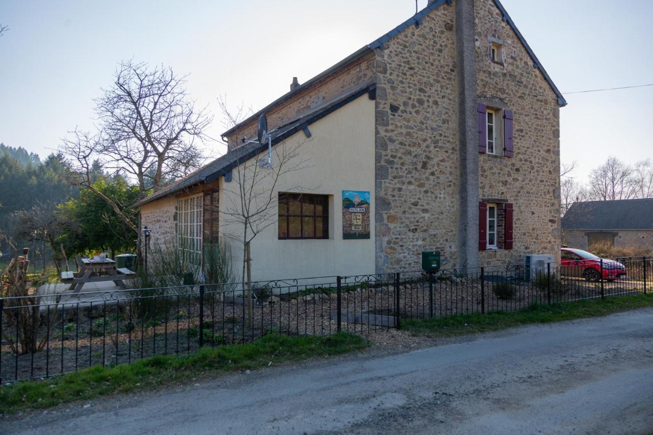 Haute Dône, een vakantiehuis met 2 slaapkamers, rust en natuur Luzy Buitenkant foto